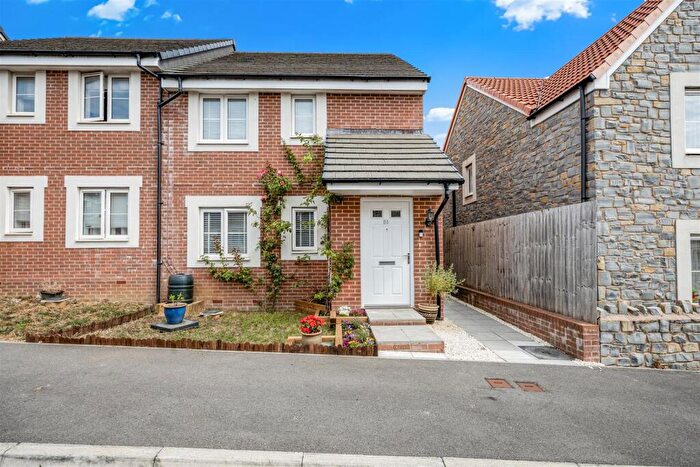 1 Bedroom Maisonette For Sale In Aesop Drive, Keynsham, BS31