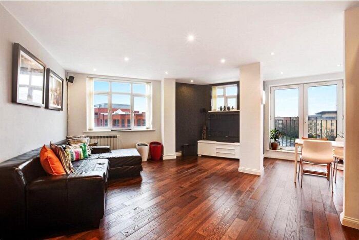 3 Bedroom Flat To Rent In Station Road, Harrow, HA1