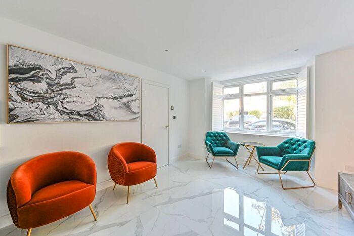 3 Bedroom End Of Terrace House To Rent In Wymering Road, Maida Vale, London, W9