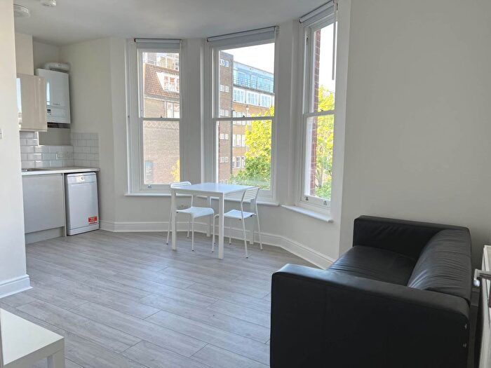 2 Bedroom Flat To Rent In Richmond Way, Shepherds Bush, W12