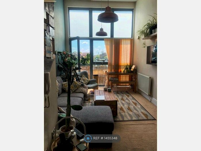 1 Bedroom Flat To Rent In Corelli Court, London, SE1