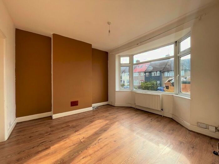3 Bedroom Terraced House To Rent In Moordown, Shootershill, London, SE18