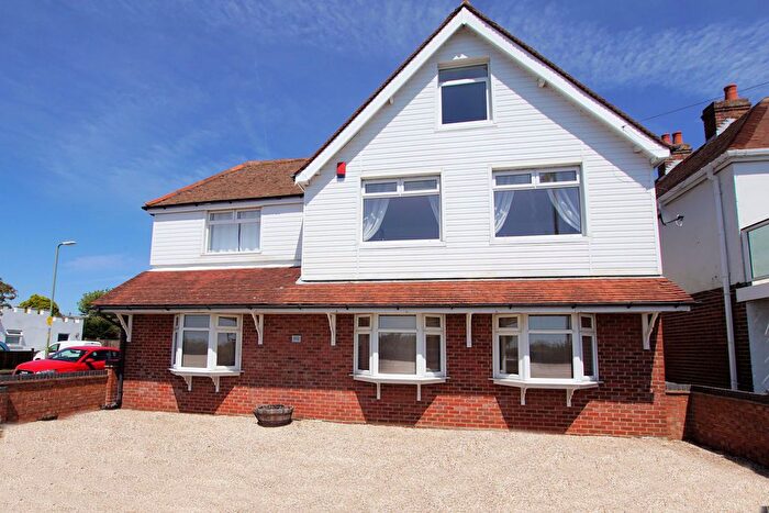 5 Bedroom Detached House For Sale In Portsmouth Road, Lee-On-The-Solent, PO13