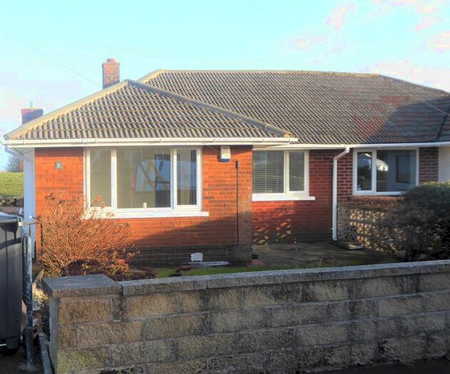 2 Bedroom Bungalow To Rent In Burned Grove, Shelf, Halifax, HX3