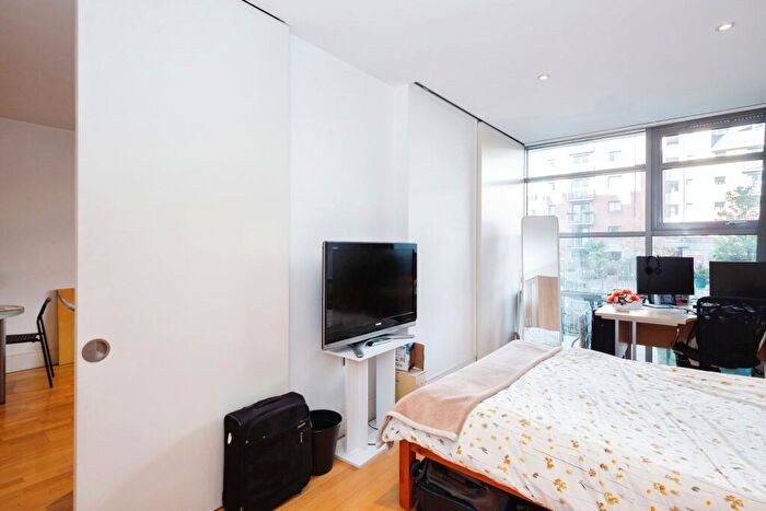 2 Bedroom Apartment For Sale In Whitworth Street West, Manchester, M1