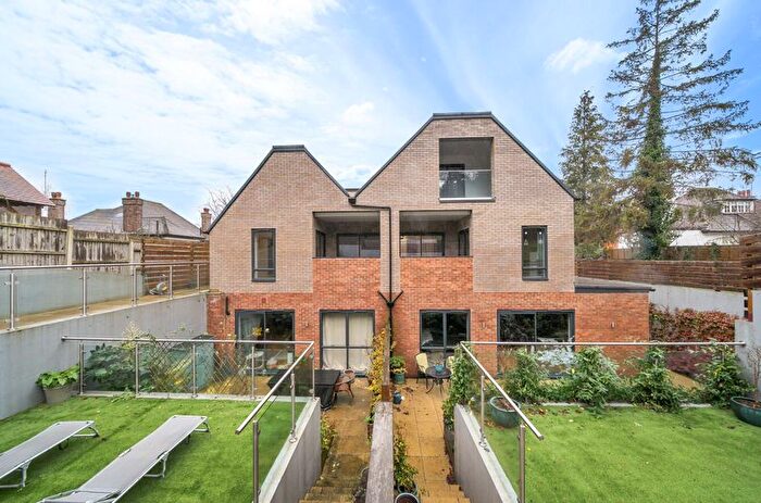 1 Bedroom Flat To Rent In Satin Heights, Haydn Avenue, Purley, CR8