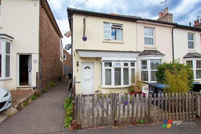 1 Bedroom Flat To Rent In Junction Road, Burgess Hill, RH15