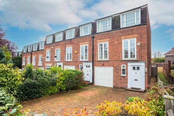 4 Bedroom Property To Rent In Newstead Way, London, SW19