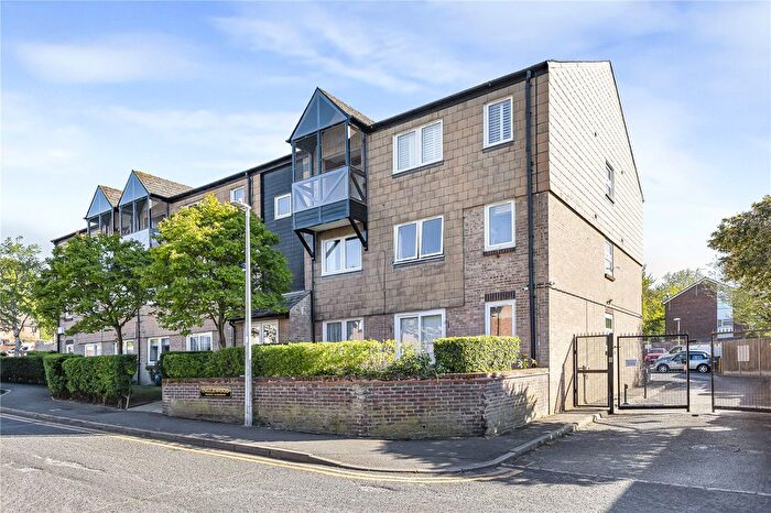 1 Bedroom Flat For Sale In Inglewood, The Spinney, Swanley, Kent, BR8