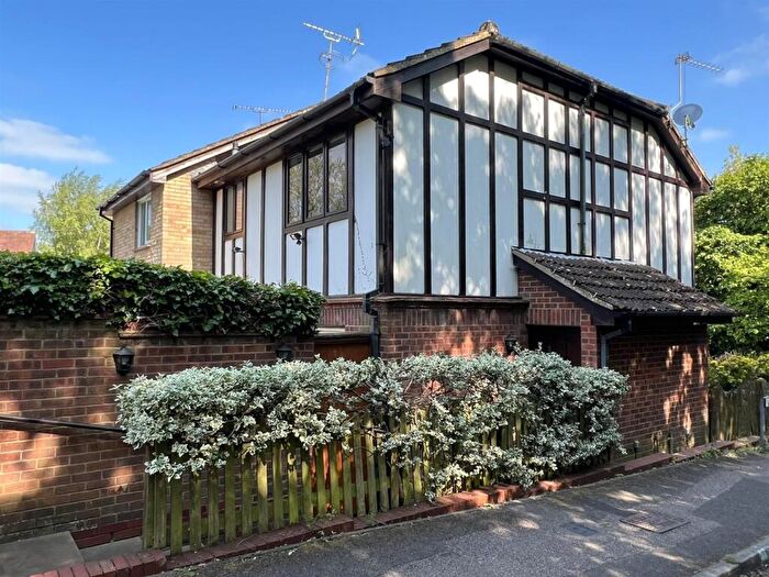 1 Bedroom End Of Terrace House For Sale In Kerr Close, Knebworth, SG3