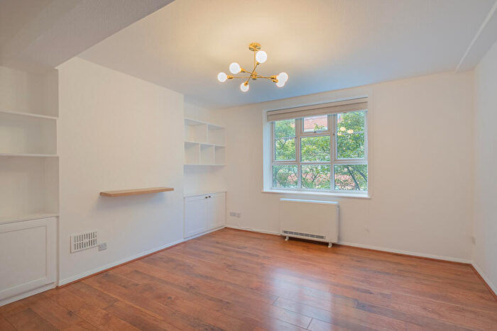 2 Bedroom Apartment To Rent In Rotherhithe Street, London, SE16