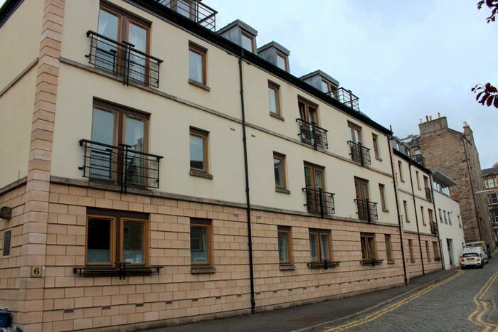 2 Bedroom Flat To Rent In West Silvermills Lane, Stockbridge, Edinburgh, EH3