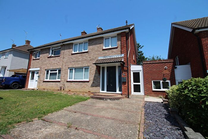 3 Bedroom Semi Detached House For Sale In Bishops Oak Ride, Tonbridge, TN10
