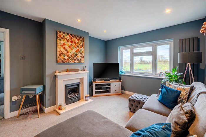 2 Bedroom Maisonette For Sale In Queenscroft Road, London, SE9