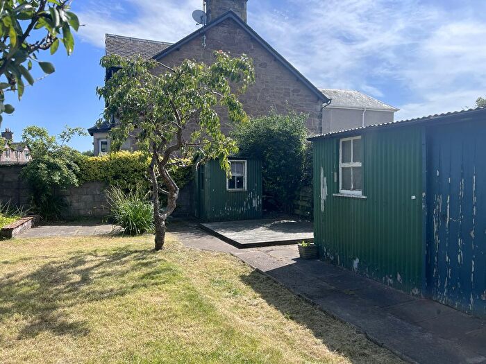 3 Bedroom Bungalow To Rent In Jeanfield Road, Perth, PH1
