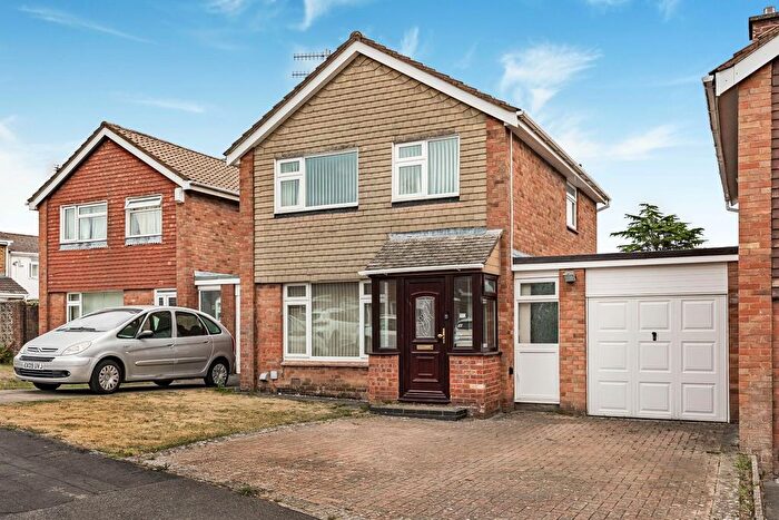 3 Bedroom Link Detached House For Sale In Charnwood Road, Bristol, BS14