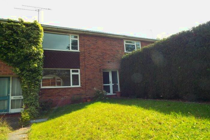 2 Bedroom Property To Rent In Well Close, Redditch, B97