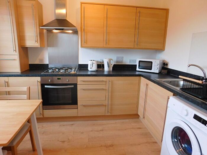 2 Bedroom Flat To Rent In Errol Street, City Centre, Aberdeen, AB24