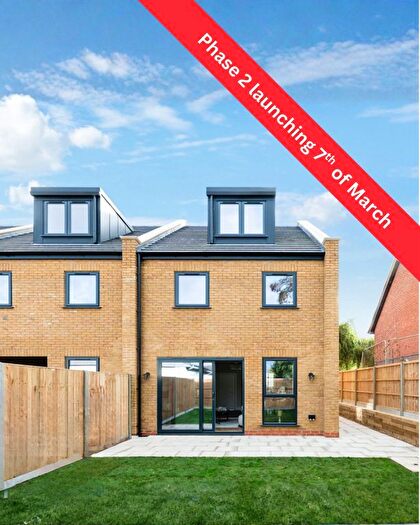 4 Bedroom Terraced House For Sale In Rowan Road, Streatham, SW16