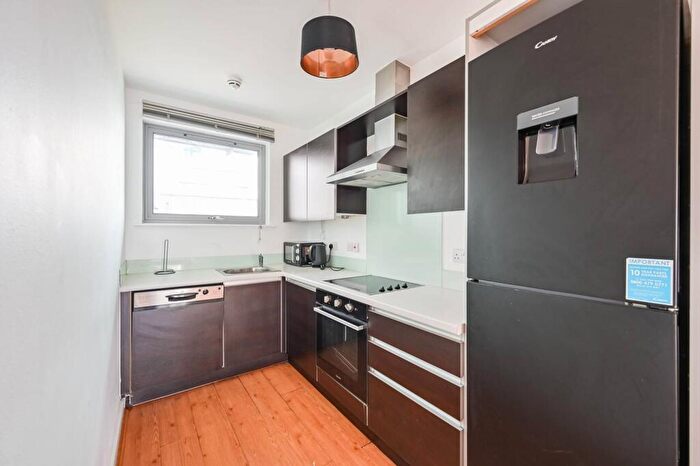 2 Bedroom Flat For Sale In Wick Lane, , Bow, London, E3