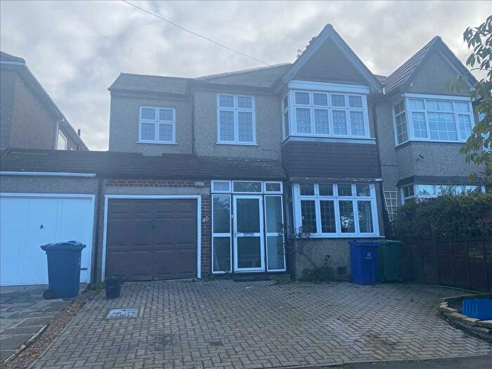3 Bedroom Semi-Detached House To Rent In Weald Rise, Harrow Weald, Harrow, HA3