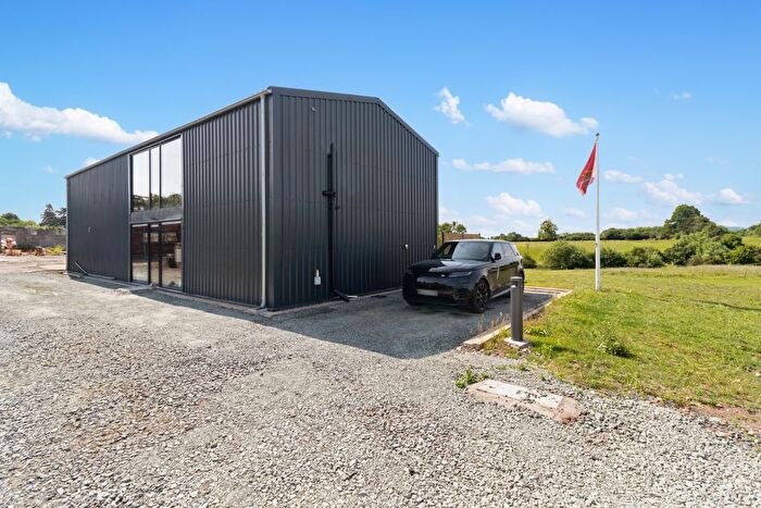 3 Bedroom Barn Conversion For Sale In Parkfield Lane, Hallow, Worcester, WR2