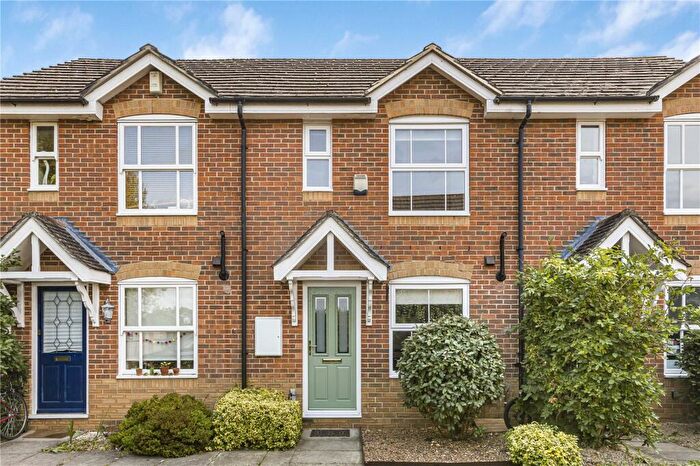 2 Bedroom Terraced House For Sale In Church Lane, Marston, OX3