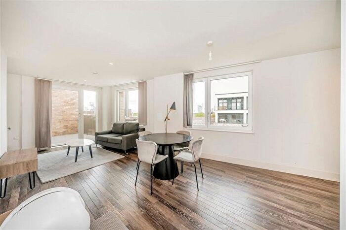 1 Bedroom Flat For Sale In Moulding Lane, New Cross, SE14