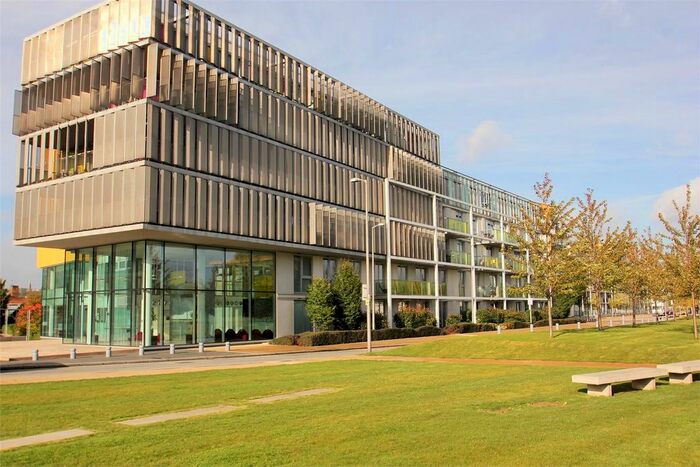 Studio To Rent In Amazon Apartments, New River Village, Hornsey, N8