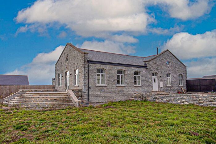 6 Bedroom Bungalow For Sale In Watts Quarry Lane, Somerton, TA11