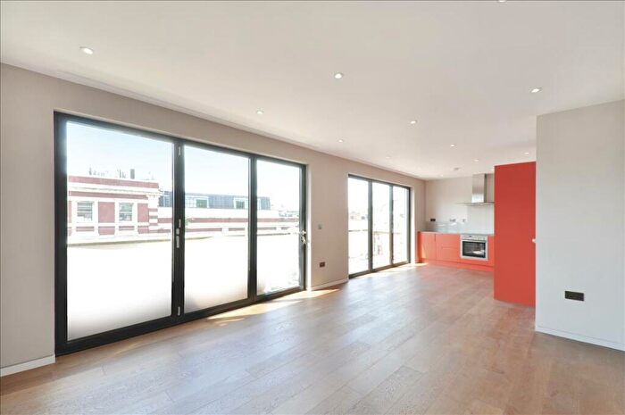 1 Bedroom Apartment For Sale In Shoreditch High Street, Shoreditch, E1