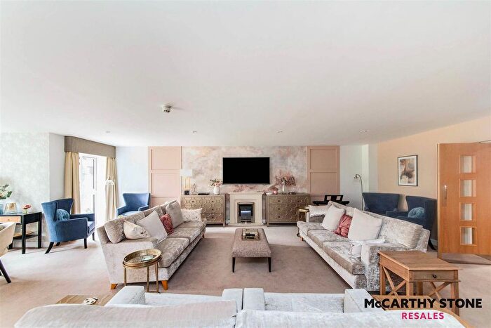 2 Bedroom Flat For Sale In Northwick Park Road, Harrow-On-The-Hill, Harrow, HA1