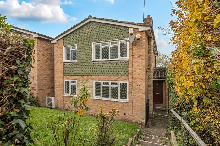 4 Bedroom Detached House For Sale In Hartley Down, Purley, CR8