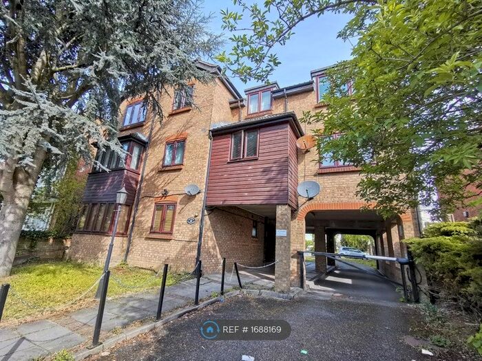 1 Bedroom Flat To Rent In Lynton Road, London, W3