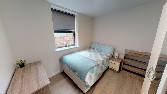 3 Bedroom Apartment To Rent In Fl, St. Peters Close, Sheffield, S1
