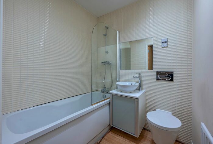 1 Bedroom Flat For Sale In Barrland Court, Glasgow, G41