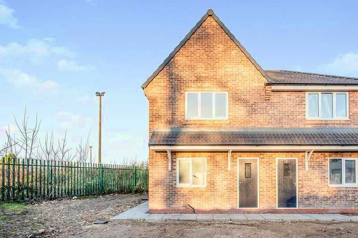 2 Bedroom Semi-Detached House To Rent In Great North Road, Woodlands, Doncaster, South Yorkshire, DN6