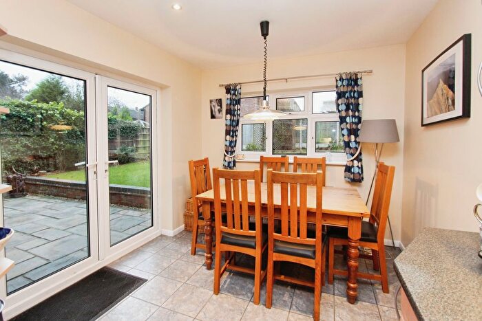 4 Bedroom Detached House For Sale In Gwenbrook Avenue, Beeston, Beeston, NG9