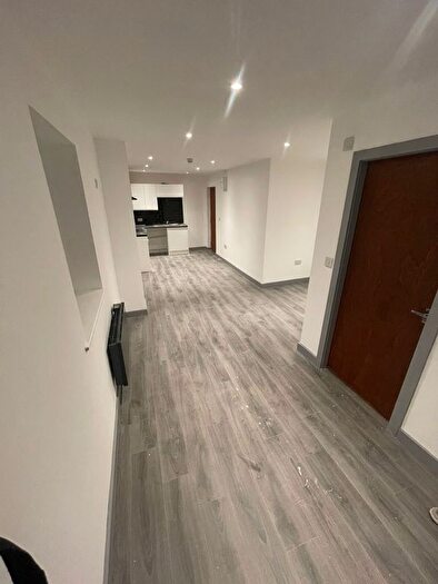 Studio To Rent In Milnrow Road, Shaw, Oldham, OL2