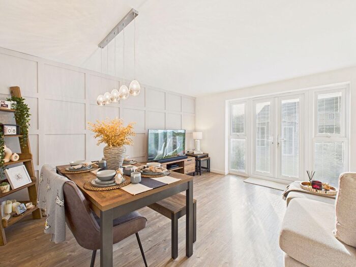 3 Bedroom Terraced House For Sale In Ropery Road, Gateshead, NE8