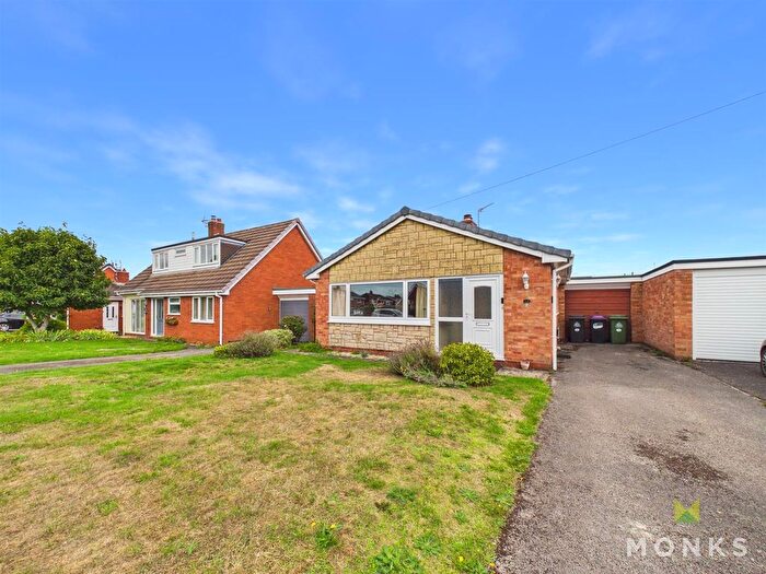 2 Bedroom Detached Bungalow For Sale In Cedar Avenue, Shawbury, Shrewsbury, SY4