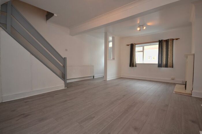 3 Bedroom Terraced House To Rent In Stanley Street, Reading, Berkshire, RG1