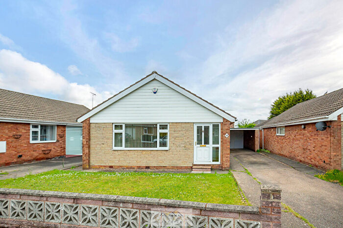 4 Bedroom Detached Bungalow For Sale In Clifton Avenue, Barlborough, Chesterfield, S43