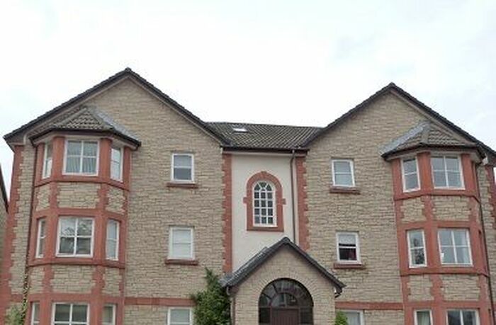 2 Bedroom Flat To Rent In Raeburn Park, Perth, PH2