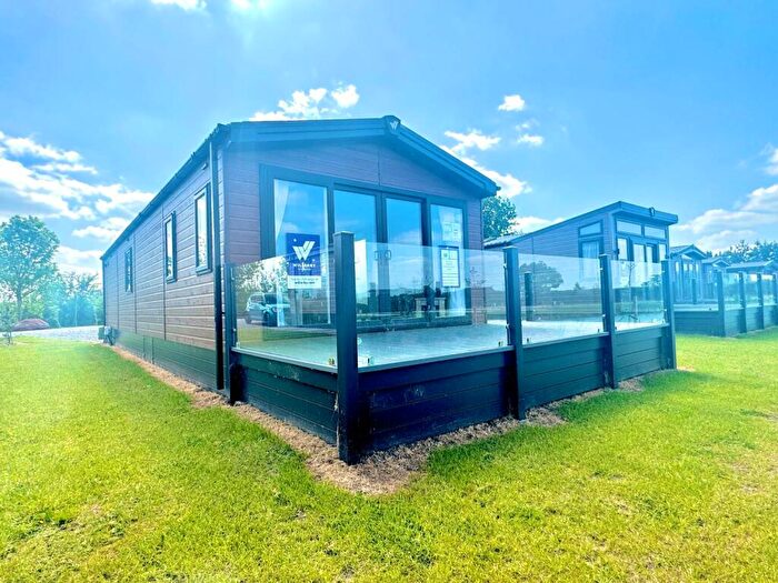 2 Bedroom Caravan For Sale In , Nantwich, CW5
