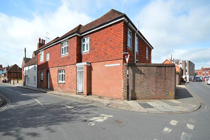 3 Bedroom Semi-Detached House To Rent In St. Martins Square, Chichester, PO19
