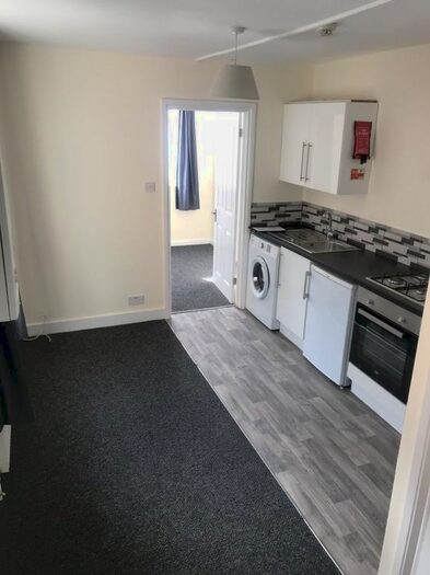 Studio To Rent In St. Albans Road, Leicester, LE2