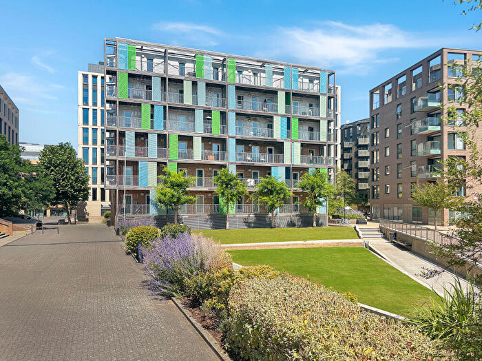 1 Bedroom Apartment For Sale In Warren Close, Cambridge, CB2