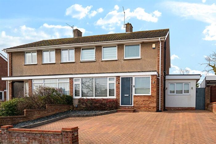 3 Bedroom Semi Detached House For Sale In Plover Way, Bedford, MK41