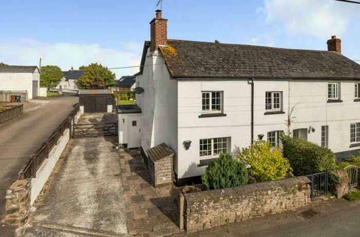 4 Bedroom Semi-Detached House For Sale In Morchard Road, Crediton, Devon, EX17